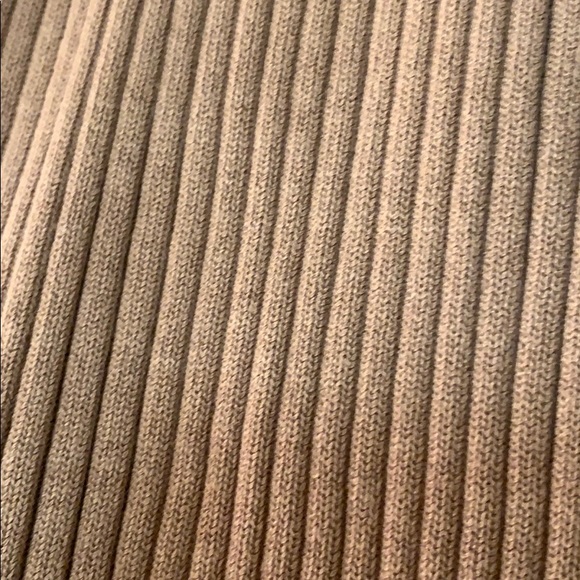 Fitted ribbed dress - Picture 4 of 5